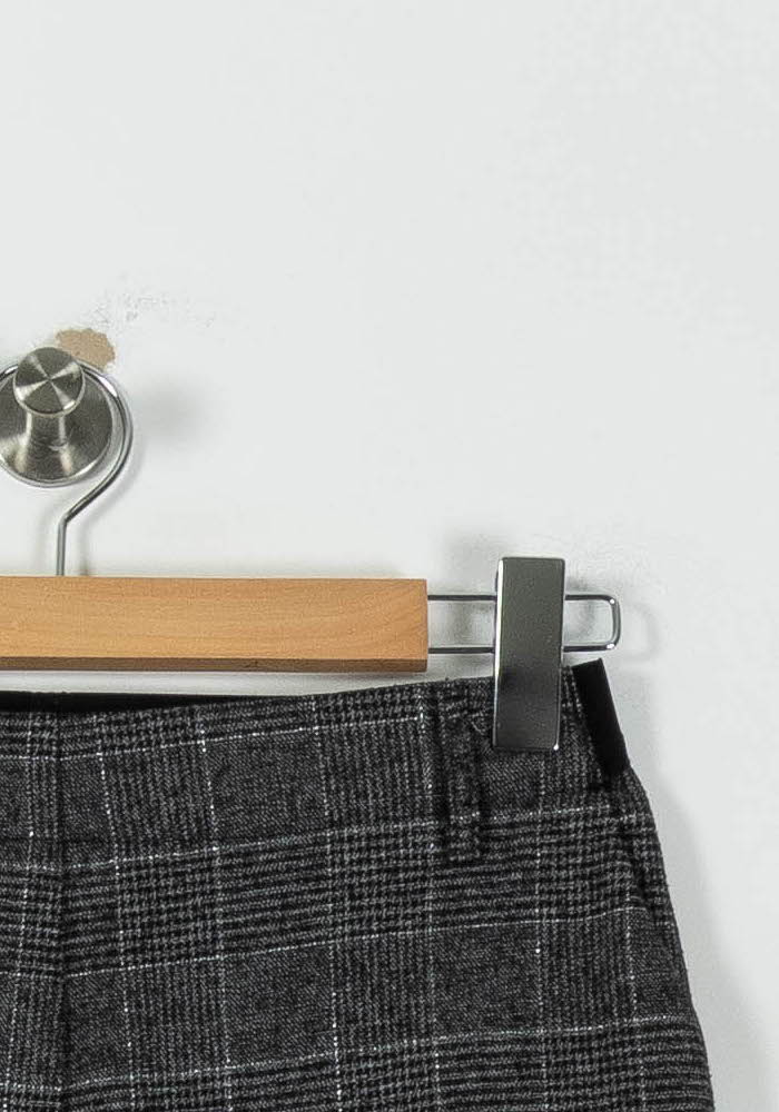 Pantalon À Carreaux Noir et Blanc - Taille M/38 de la marque La Fée Maraboutée | PARAD95001 - Vendu par Paradigme - Image 3