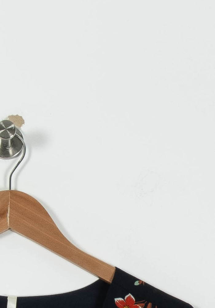 Robe Fleurie Noire - Taille M/38 de la marque I.Code | PARAD95043 - Vendu par Paradigme - Image 3
