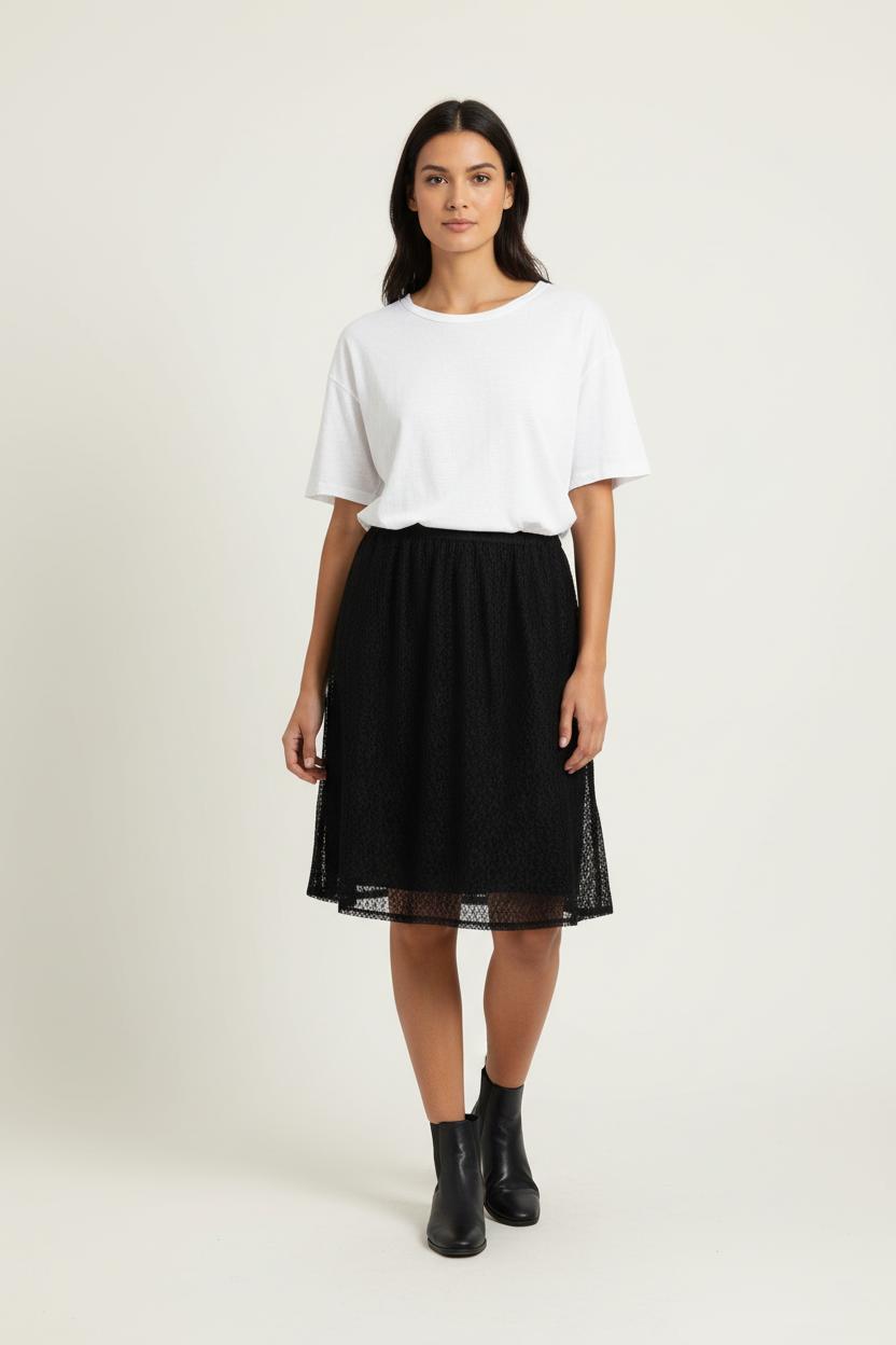 Jupe en Dentelle Noire - Taille M/38 de la marque Kookai | PARAD95573 - Vendu par Paradigme - Image 1