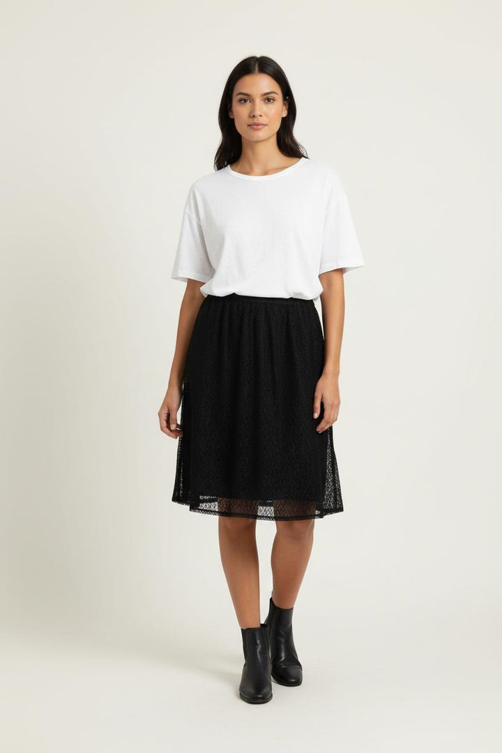 Jupe en Dentelle Noire - Taille M/38 de la marque Kookai | PARAD95573 - Vendu par Paradigme - Image 1