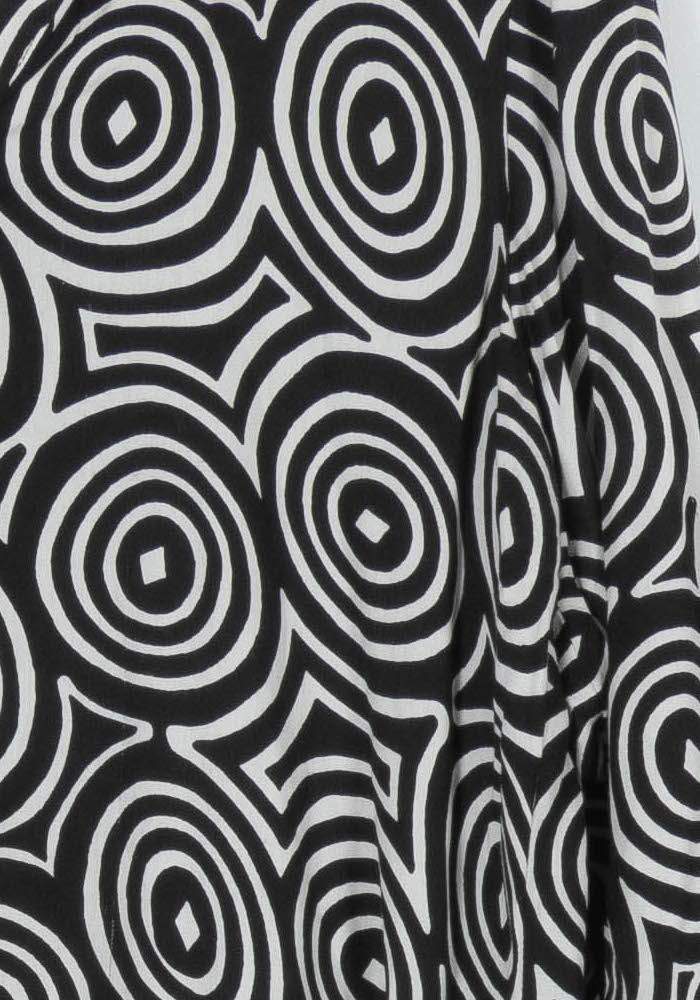 Robe Noire et Blanche - Taille XXL/44 de la marque La Fée Maraboutée | PARAD96054 - Vendu par Paradigme - Image 3