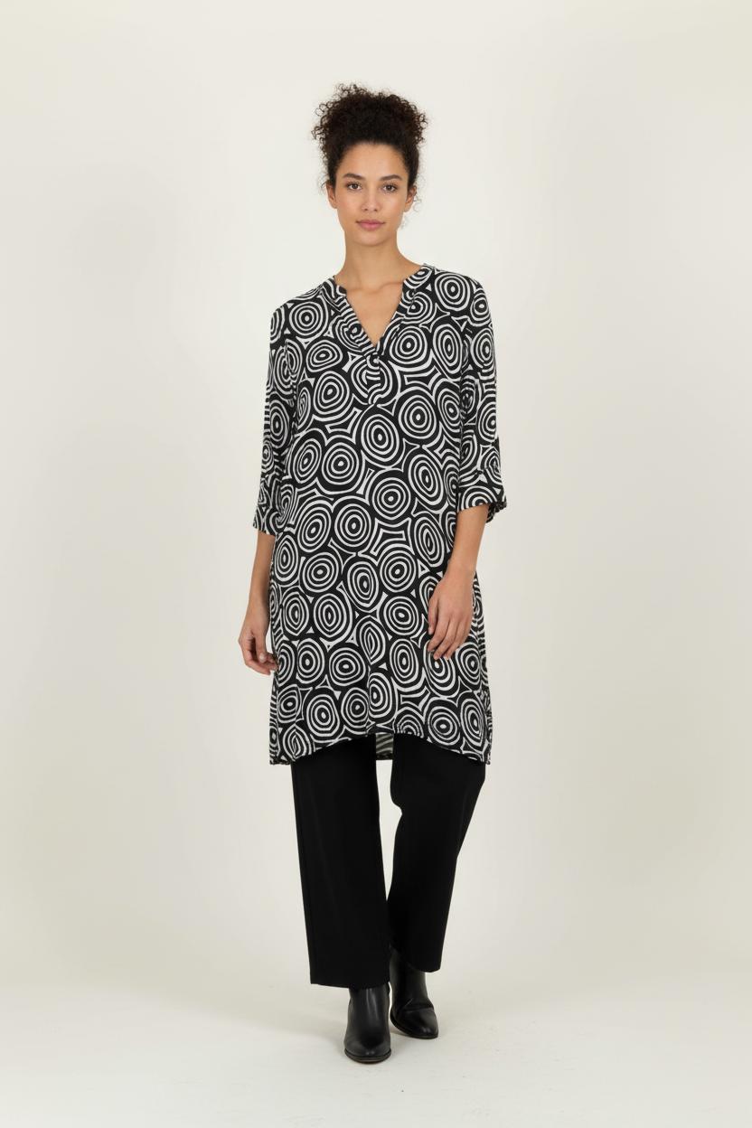 Robe Noire et Blanche - Taille XXL/44 de la marque La Fée Maraboutée | PARAD96054 - Vendu par Paradigme - Image 1