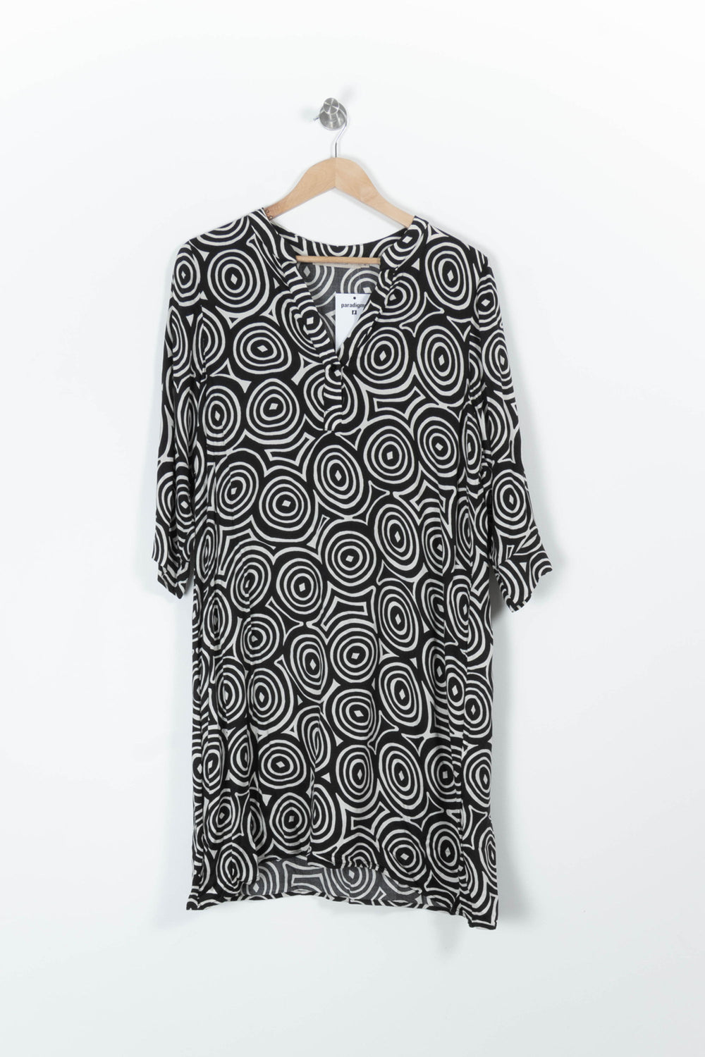 Robe Noire et Blanche - Taille XXL/44 de la marque La Fée Maraboutée | PARAD96054 - Vendu par Paradigme - Image 2