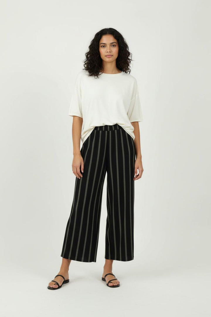 Pantalon Large Noir et Gris - Taille XS/34 de la marque La Fée Maraboutée | PARAD96242 - Vendu par Paradigme - Image 1