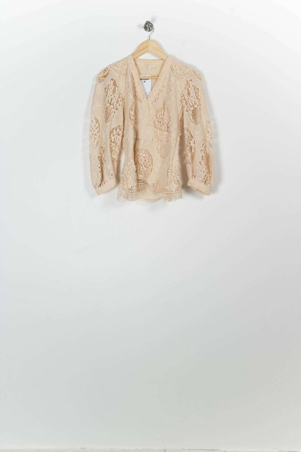 Blouse Dentelle Beige - Taille S/36 de la marque Maje | PARAD96808 - Vendu par Paradigme - Image 2