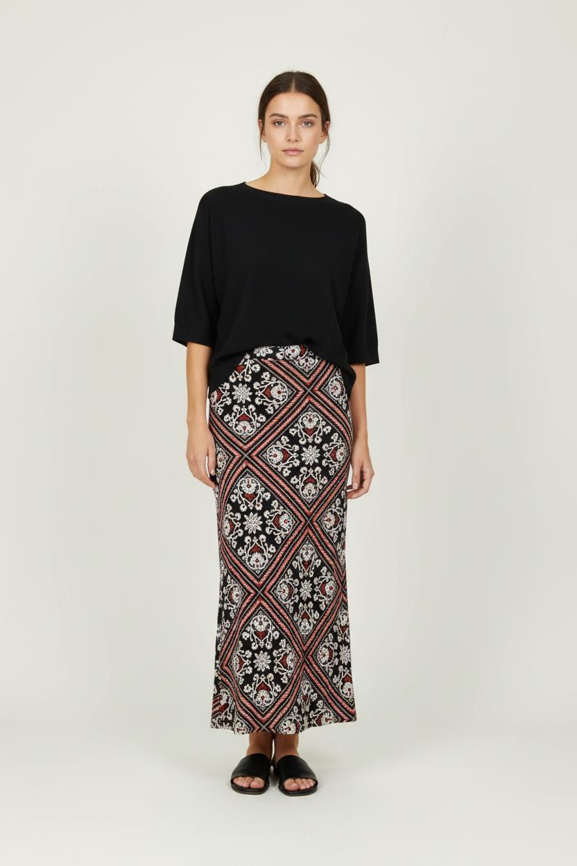 Jupe Longue Noire et Rouge - Taille S/36 de la marque La Fée Maraboutée | PARAD97007 - Vendu par Paradigme - Image 1