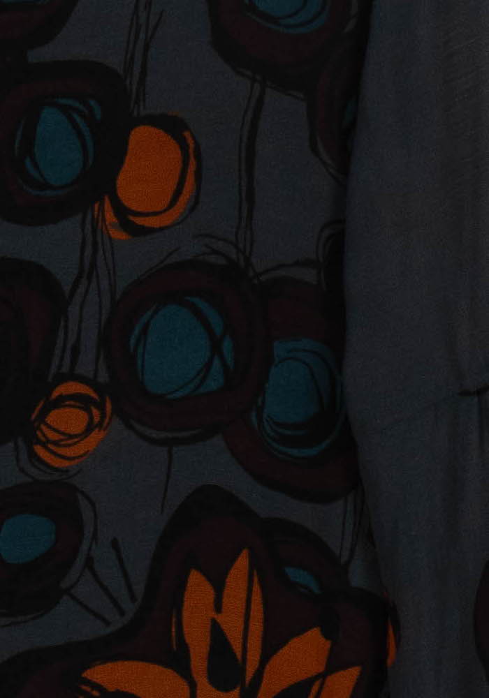 Robe Noire et Orange - Taille M/38 de la marque La Fée Maraboutée | PARAD97020 - Vendu par Paradigme - Image 3