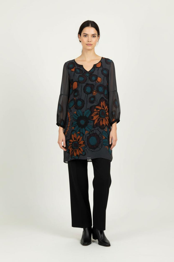 Robe Noire et Orange - Taille M/38 de la marque La Fée Maraboutée | PARAD97020 - Vendu par Paradigme - Image 1