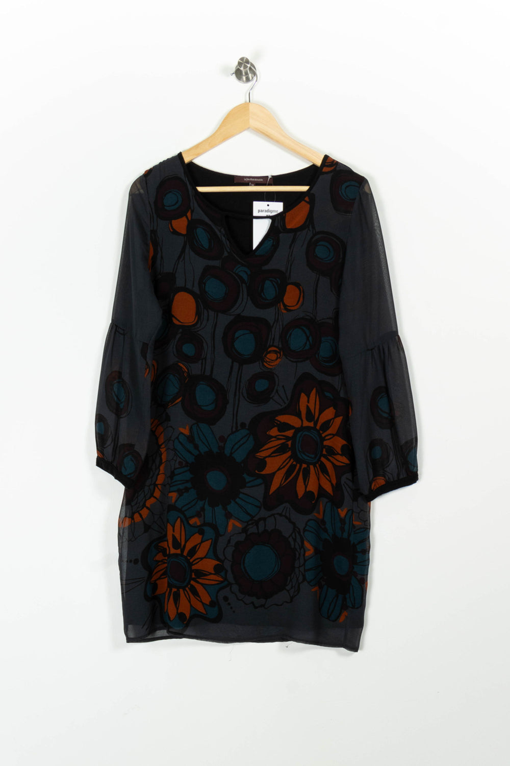 Robe Noire et Orange - Taille M/38 de la marque La Fée Maraboutée | PARAD97020 - Vendu par Paradigme - Image 2