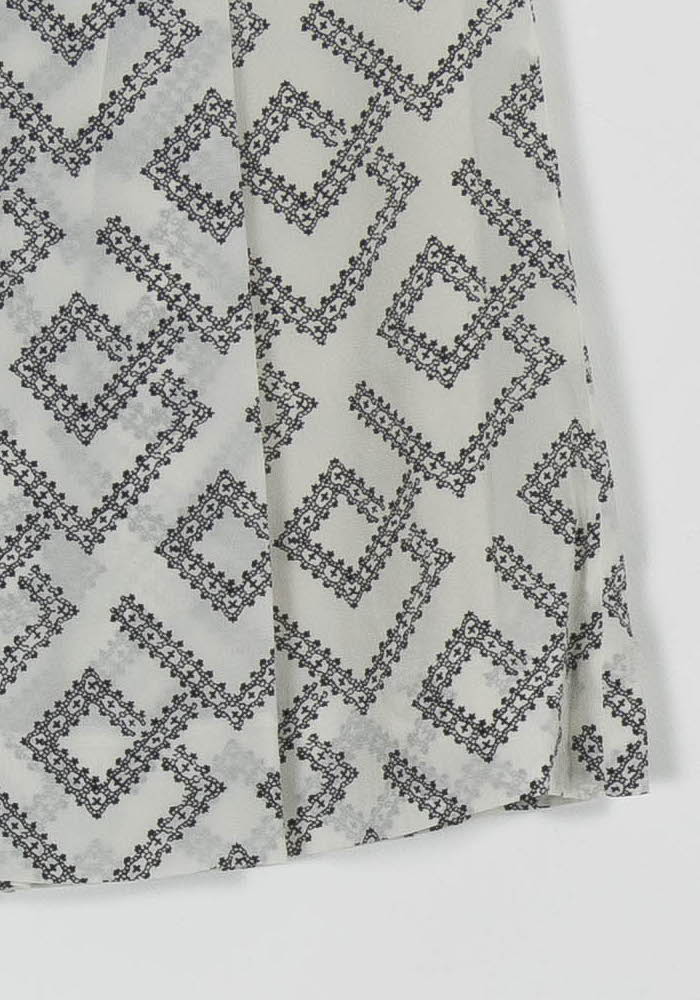 Jupe Courte Blanche et Noire - Taille XS/34 de la marque Pablo | PARAD97045 - Vendu par Paradigme - Image 3