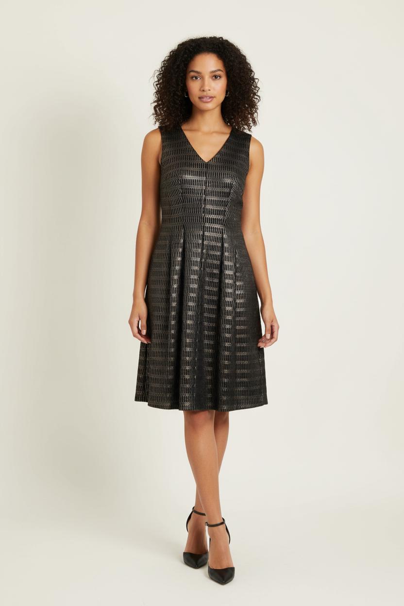 Robe Sans Manches Noire et Dorée - Taille L/40 de la marque La Fée Maraboutée | PARAD97296 - Vendu par Paradigme - Image 1