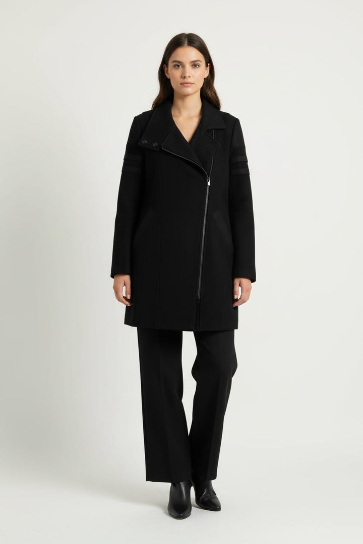 Manteau Noir - Taille M/38 de la marque La Fée Maraboutée | PARAD97386 - Vendu par Paradigme - Image 1