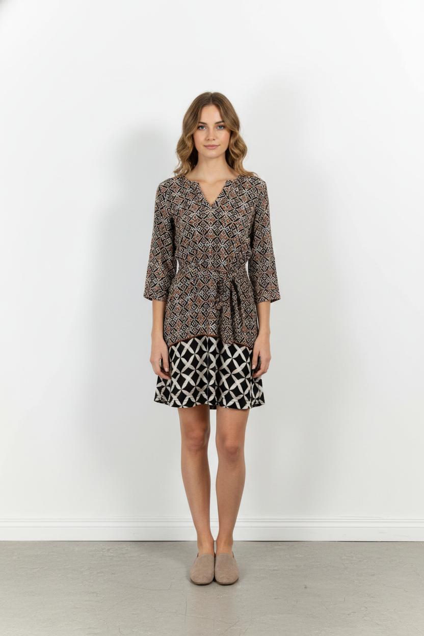 Robe Marron et Noire - Taille XXL/44 de la marque La Fée Maraboutée | PARAD97537 - Vendu par Paradigme - Image 1