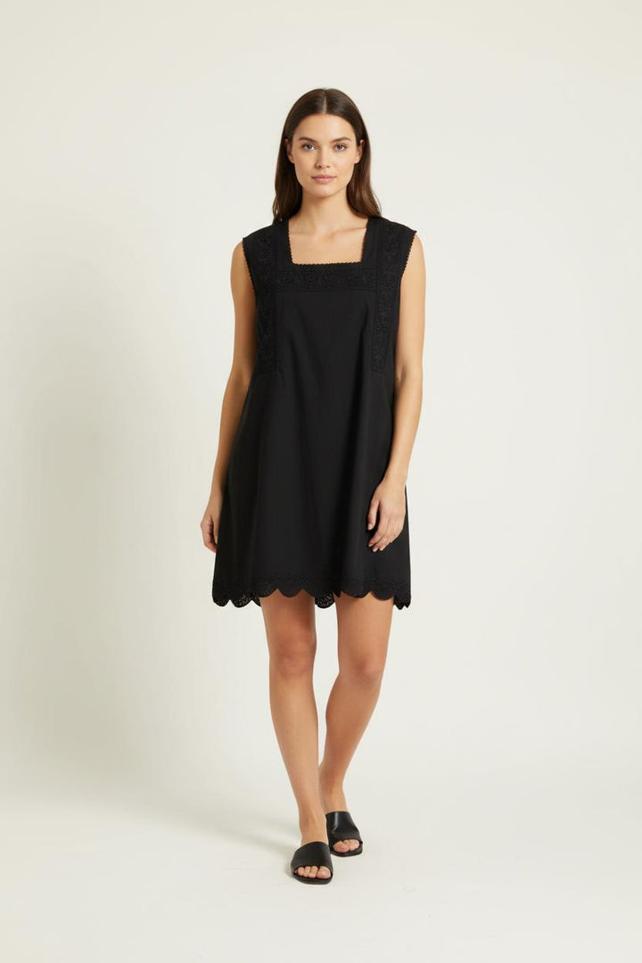 Robe Droite Noire - Taille M/38 de la marque Agnès b. | PARAD97788 - Vendu par Paradigme - Image 1