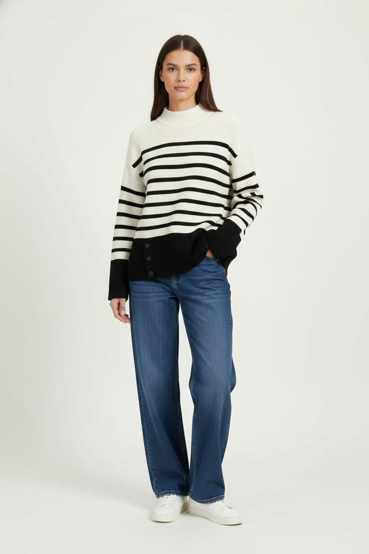 Pull Rayé Noir et Blanc - Taille XS/34 de la marque Maison 123 | PARAD97901 - Vendu par Paradigme - Image 1