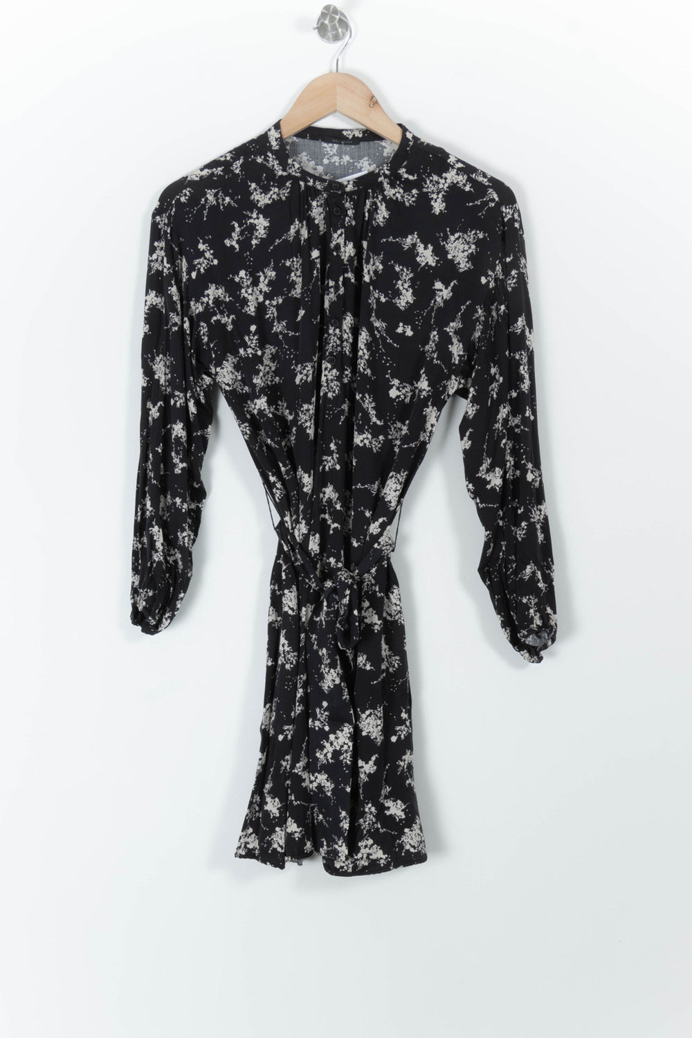 Robe Courte Noire et Blanche - Taille XS/34 de la marque IKKS | PARAD98012 - Vendu par Paradigme - Image 2