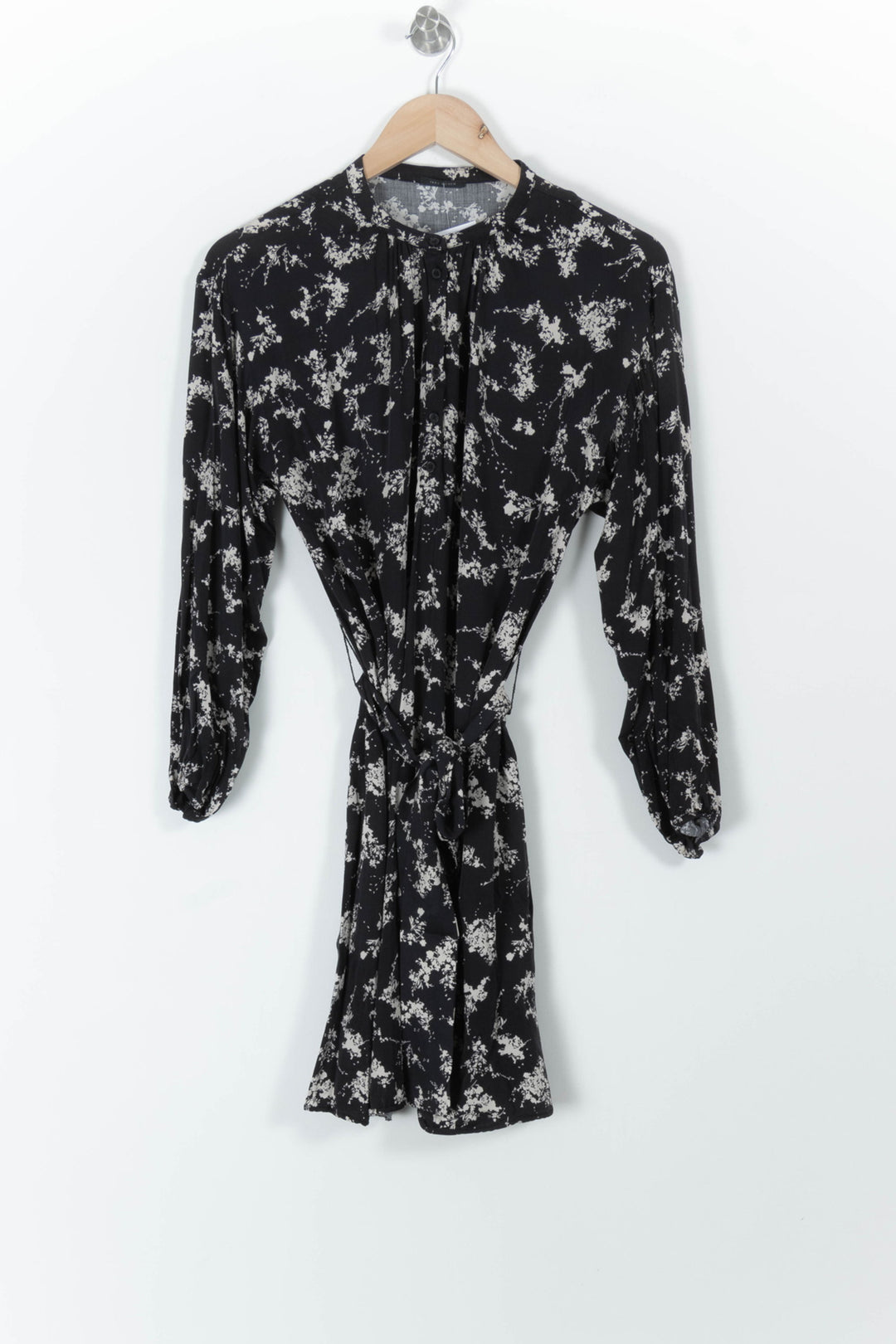 Robe Courte Noire et Blanche - Taille XS/34 de la marque IKKS | PARAD98012 - Vendu par Paradigme - Image 2