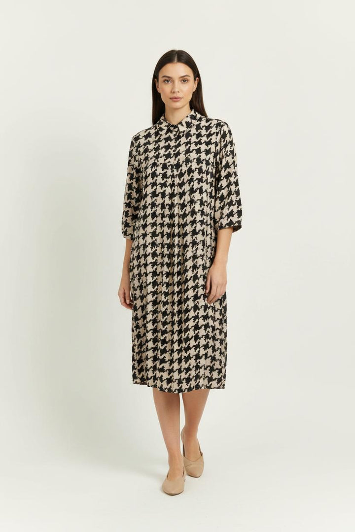 Robe Chemise Noire et Beige - Taille S/36 de la marque La Fée Maraboutée | PARAD98225 - Vendu par Paradigme - Image 1