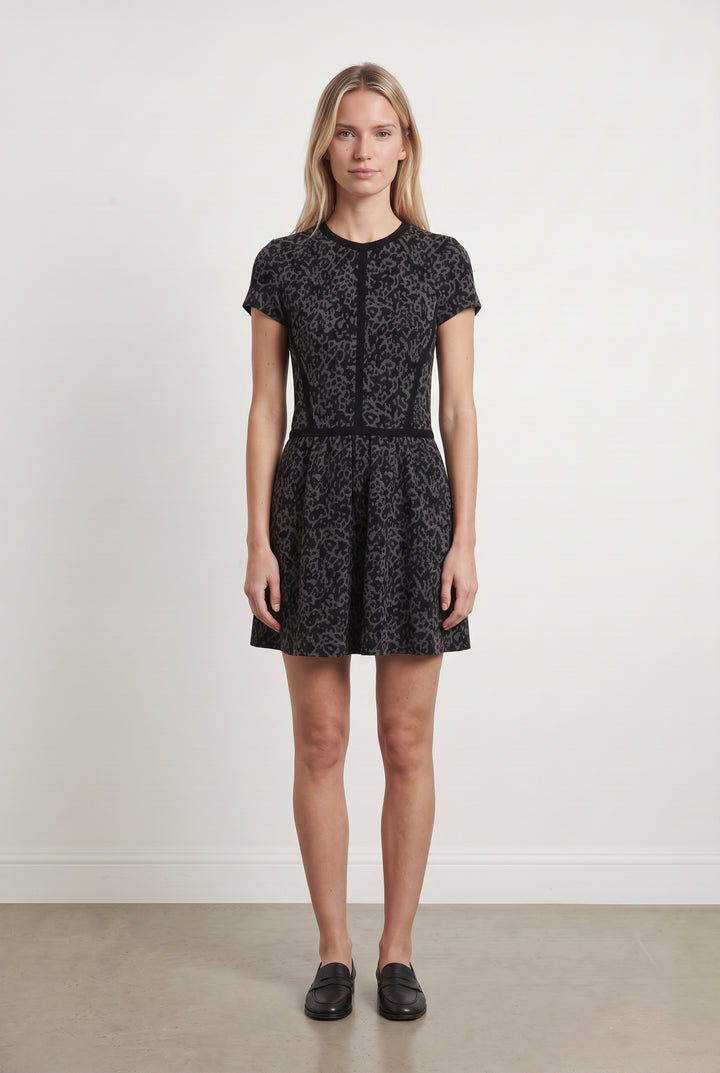 Robe Courte Noire et Grise - Taille M/38 de la marque Comptoir des Cotonniers | PARAD98342 - Vendu par Paradigme - Image 1