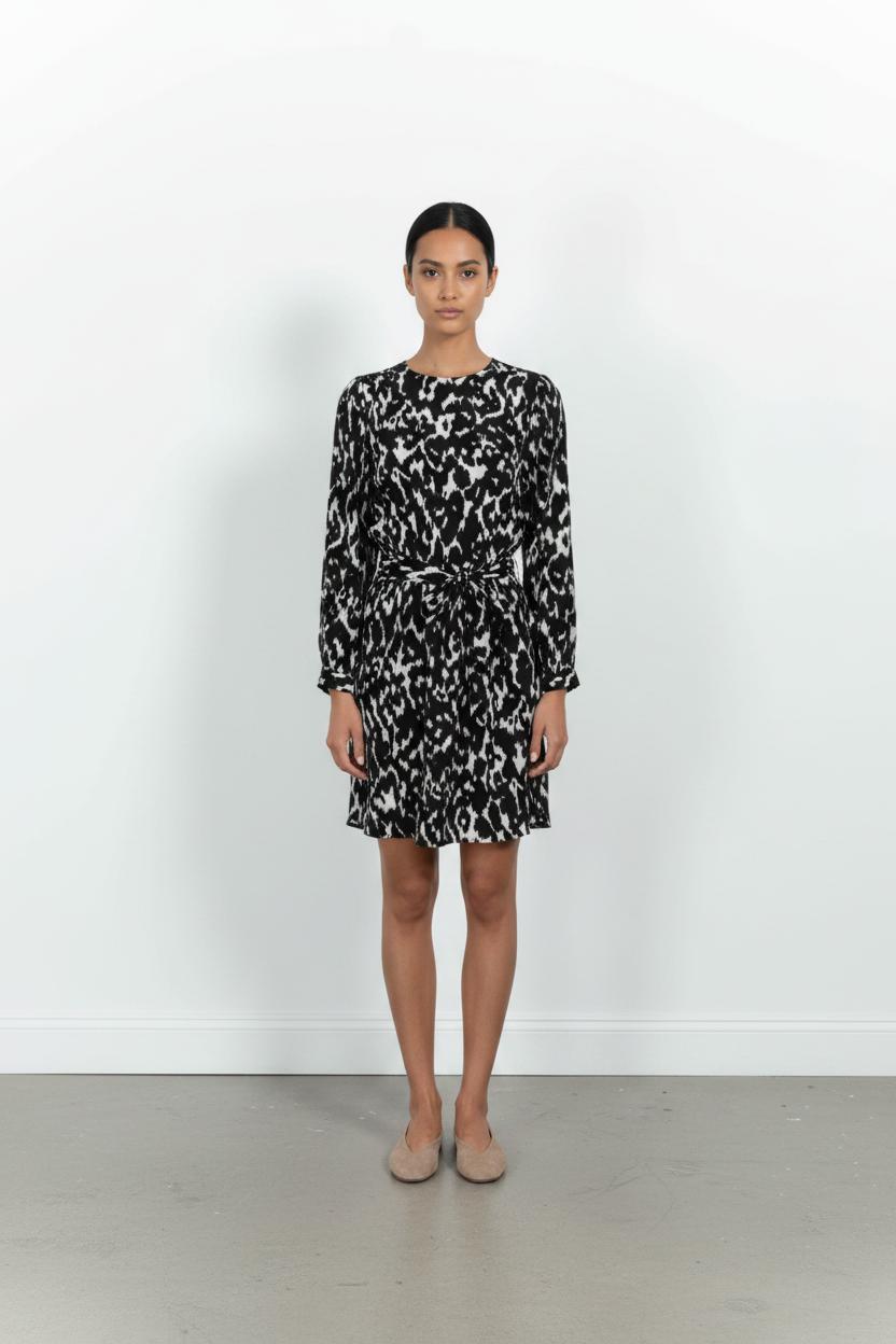 Robe Noire et Blanche - Taille S/36 de la marque La Fée Maraboutée | PARAD99004 - Vendu par Paradigme - Image 1