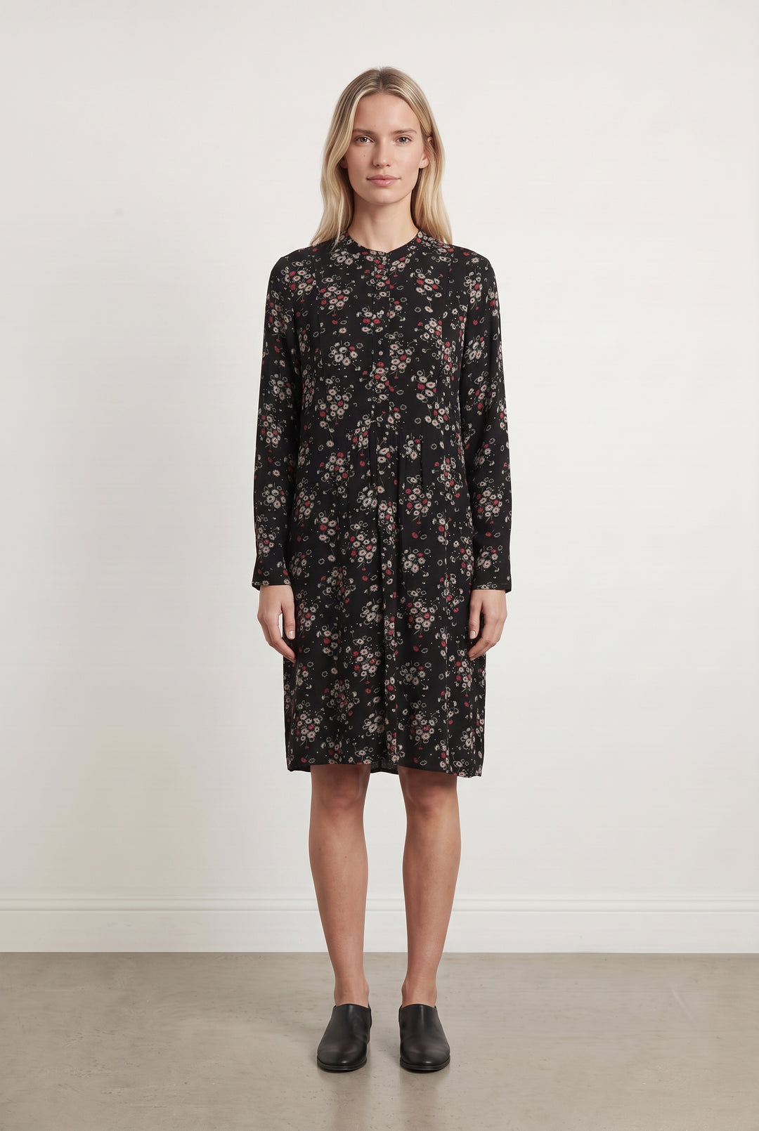 Robe Fleurie Noire - Taille M/38 de la marque Gerard Darel | PARAD99585 - Vendu par Paradigme - Image 1