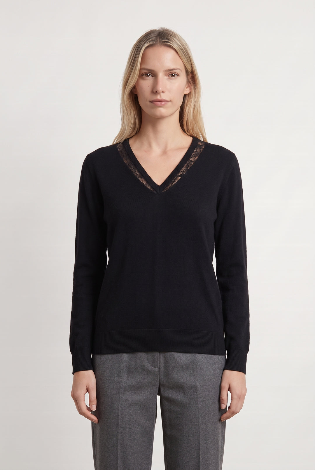 Pull À Col V Noir - Taille M/38 de la marque The Kooples | PARAD99620 - Vendu par Paradigme - Image 1