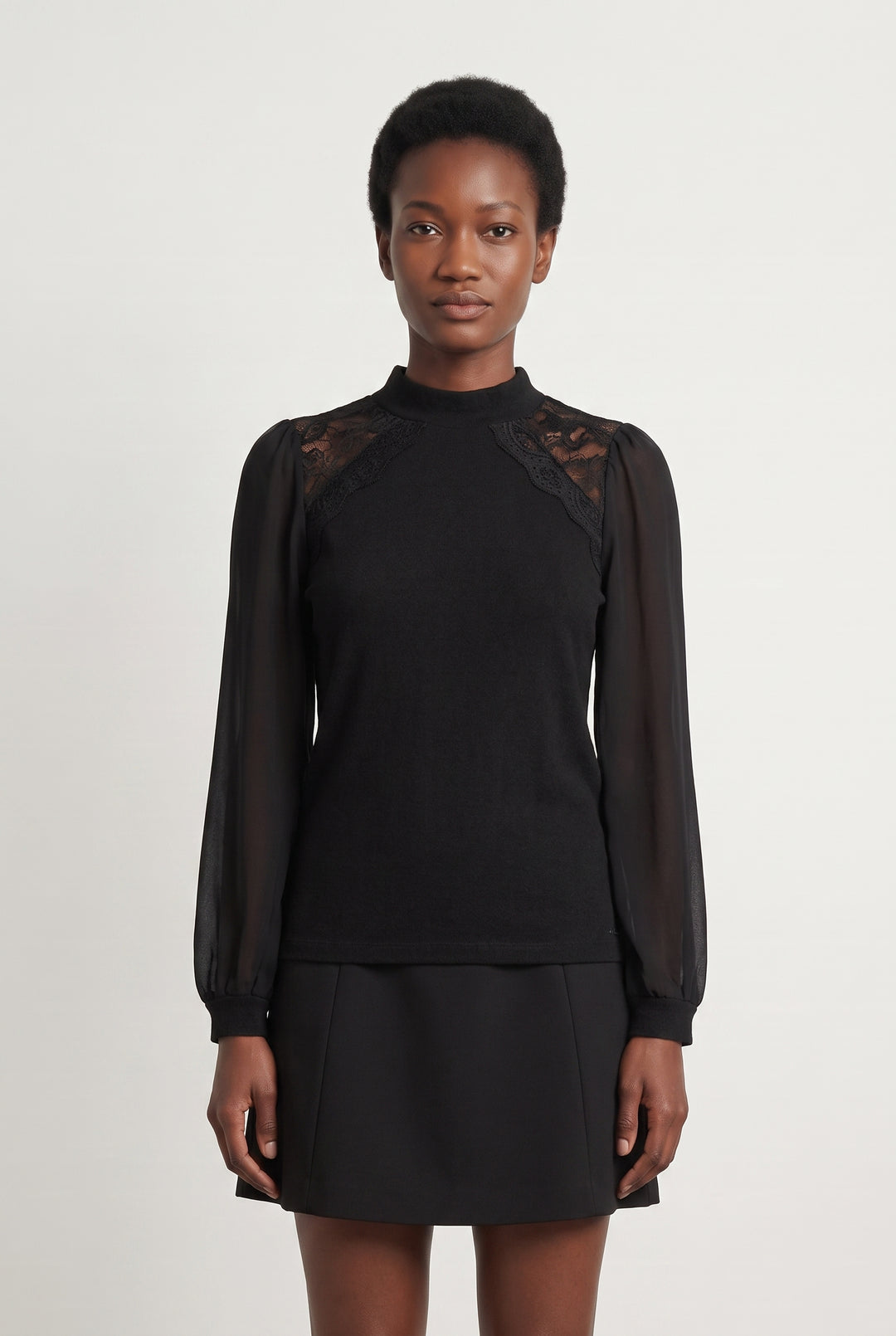 Blouse Noire - Taille S/36 de la marque IKKS | PARAD99767 - Vendu par Paradigme - Image 1