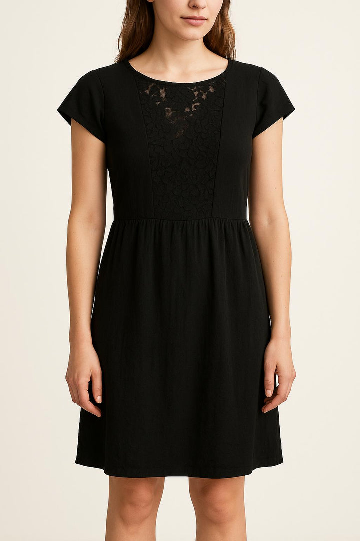Robe Mi-Longue Noire - Taille M/38 de la marque Sandro | PLY0951 - Vendu par Paradigme - Image 1