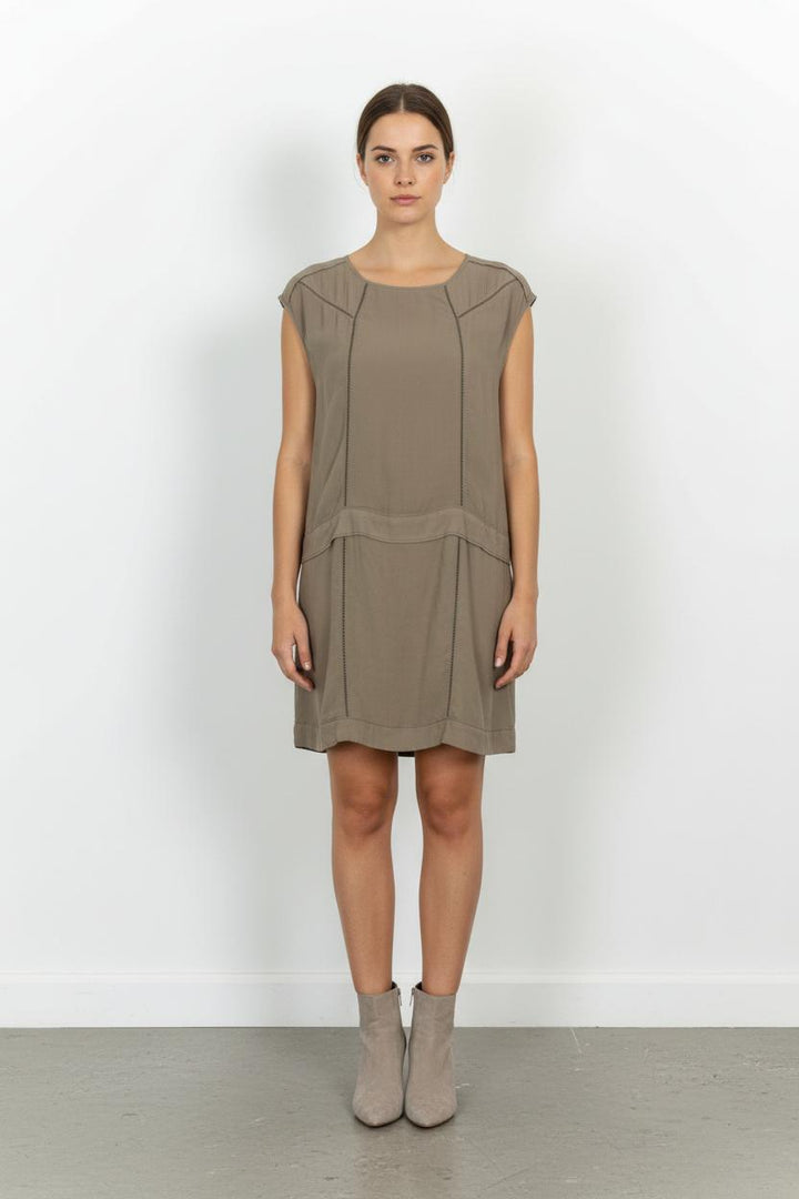 Robe Droite Taupe - Taille S/36 de la marque Comptoir des Cotonniers | RVLI0779 - Vendu par Paradigme - Image 1