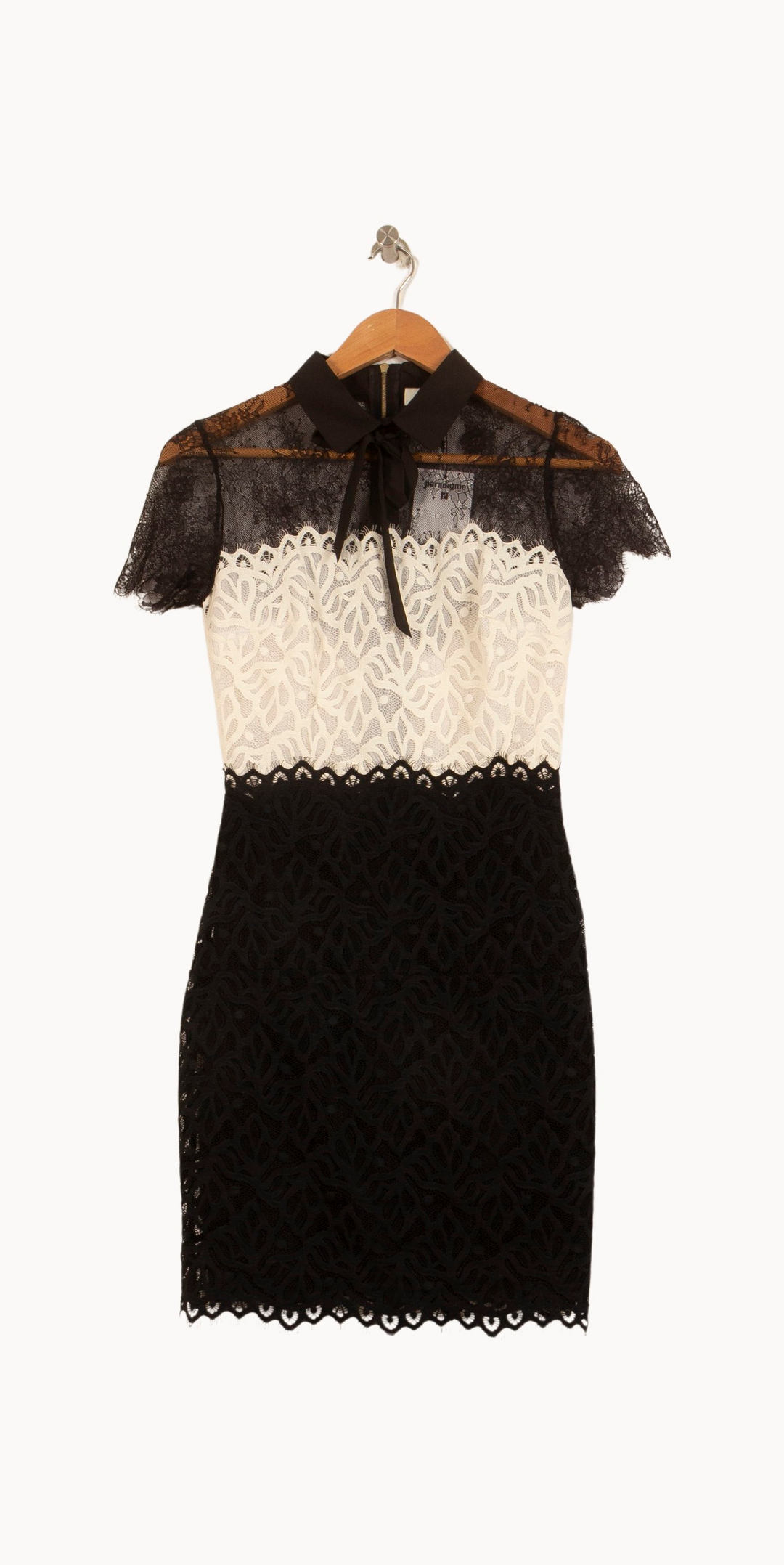 Robe Courte Noire et Blanche - Taille S/36 de la marque Sandro | PARAD44643 - Vendu par Paradigme - Image 2