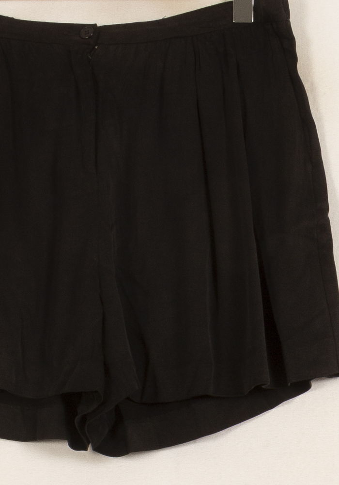 Short Noir - Taille L/40 de la marque American Vintage | PARAD44758 - Vendu par Paradigme - Image 3