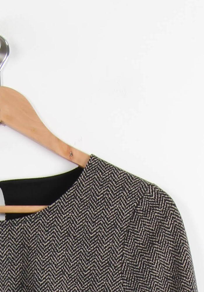 Robe Noire et Blanche - Taille M/38 de la marque La Fée Maraboutée | PARAD64359 - Vendu par Paradigme - Image 3