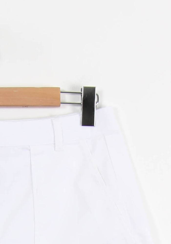 Short Blanc - Taille XL/42 de la marque La Fée Maraboutée | PARAD63354 - Vendu par Paradigme - Image 3