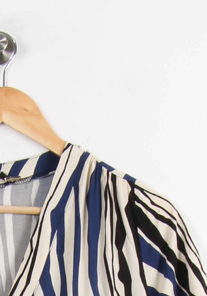 Robe Bleu et Noir - Taille L/40 de la marque La Fée Maraboutée | PARAD66427 - Vendu par Paradigme - Image 3