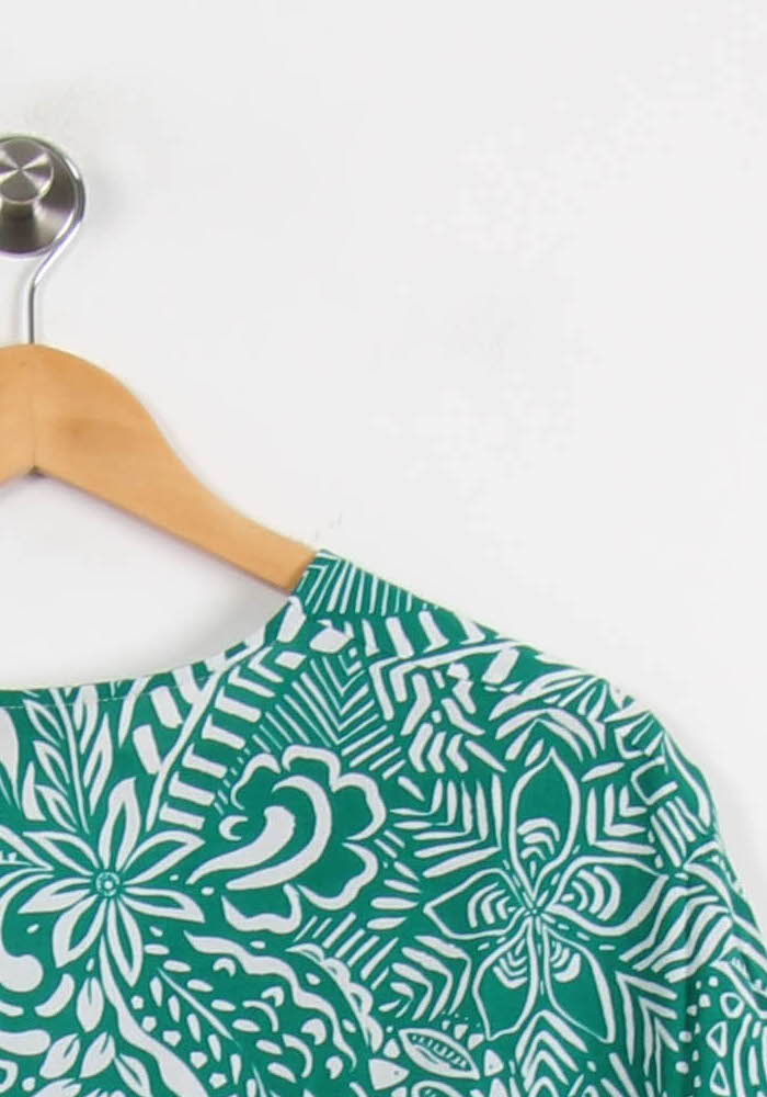 Robe Courte Verte et Blanche - Taille L/40 de la marque La Fée Maraboutée | PARAD67168 - Vendu par Paradigme - Image 3