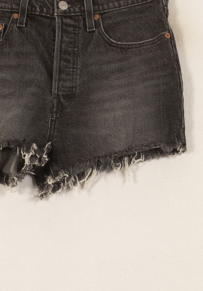 Short en Jean Noir - Taille M/38 de la marque Levi's | RVLI1289 - Vendu par Paradigme - Image 3