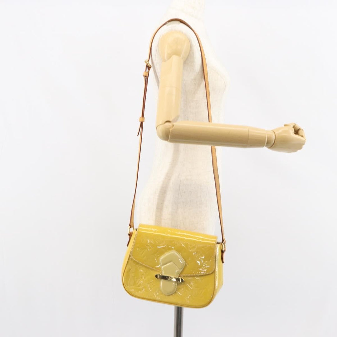 Louis Vuitton Bellflower Handbag Monogram Vernis