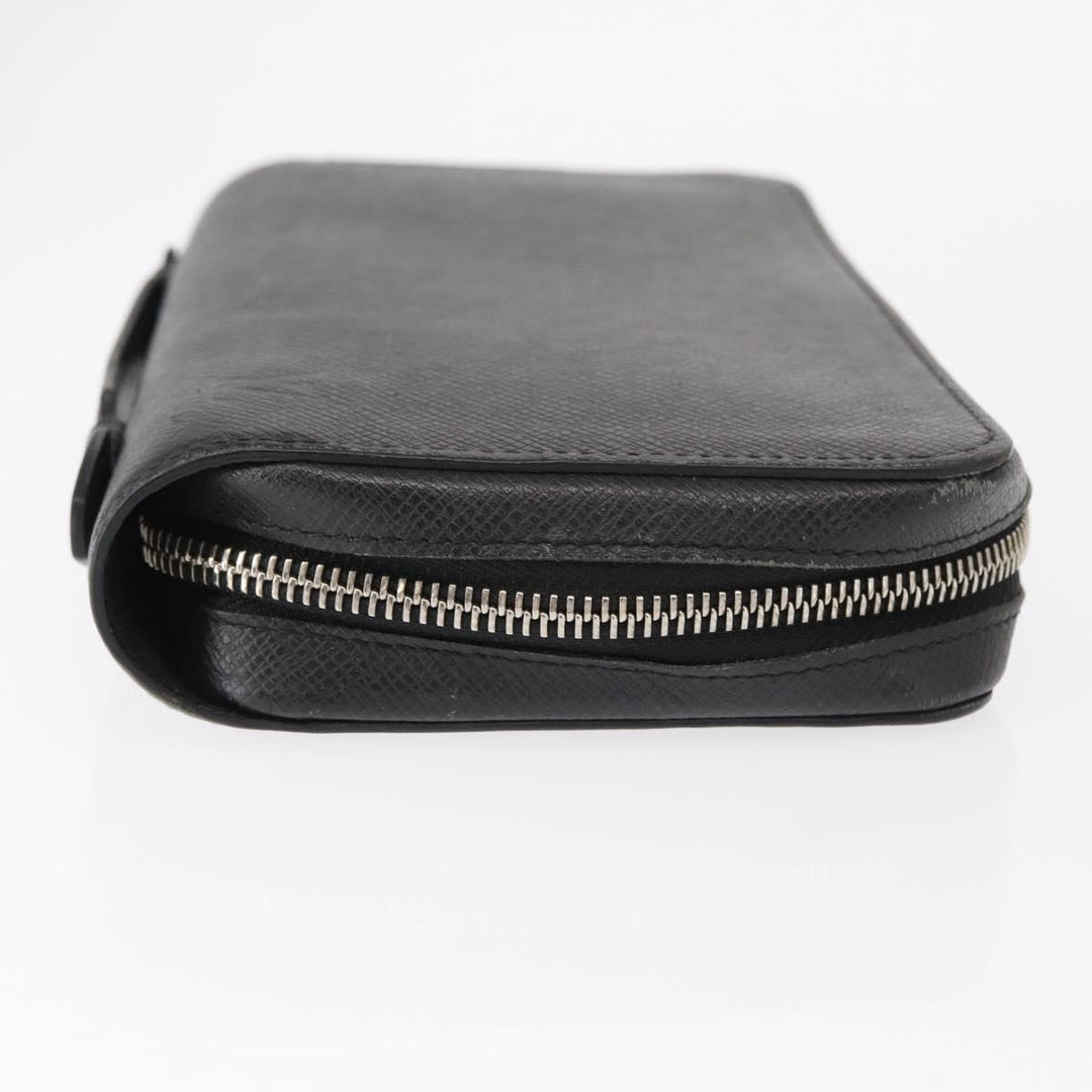 Louis Vuitton Zippy XL Taiga Leather