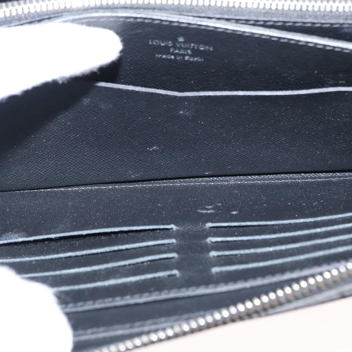 Louis Vuitton Zippy XL Taiga Leather
