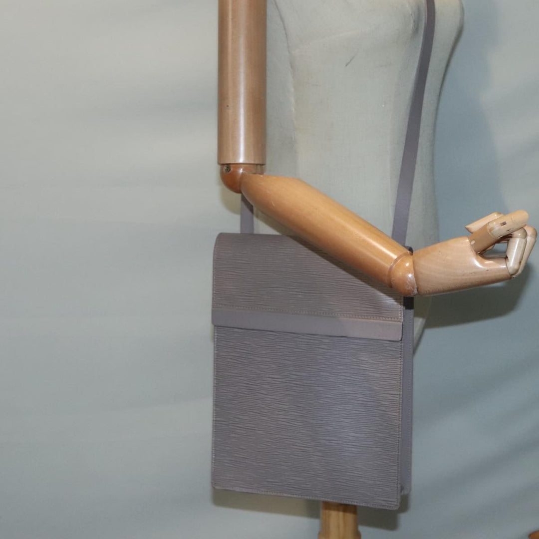 Louis Vuitton Ramatuelle Handbag Epi Leather