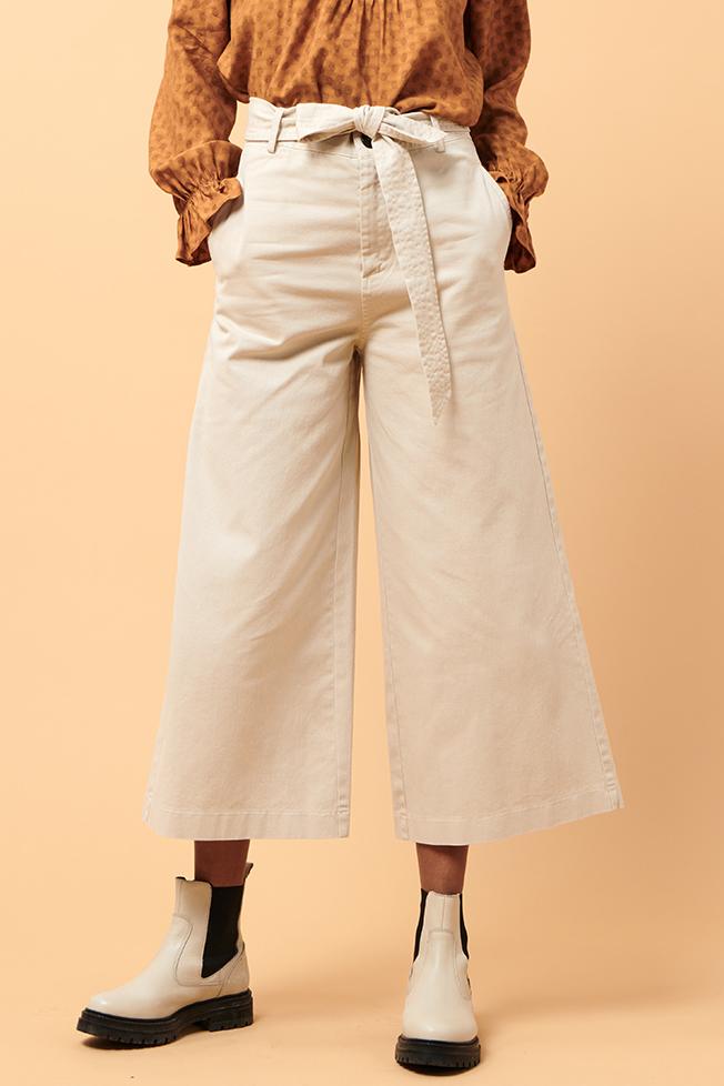 Pantalon en toile large 7/8ème ceinturé - 42