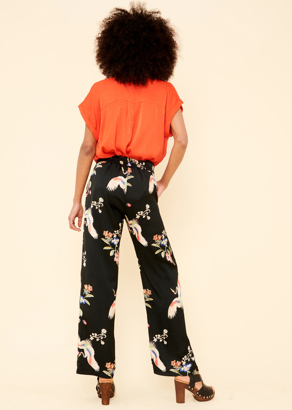 Pantalon noir à motifs tropicaux La Fée Maraboutée - 38