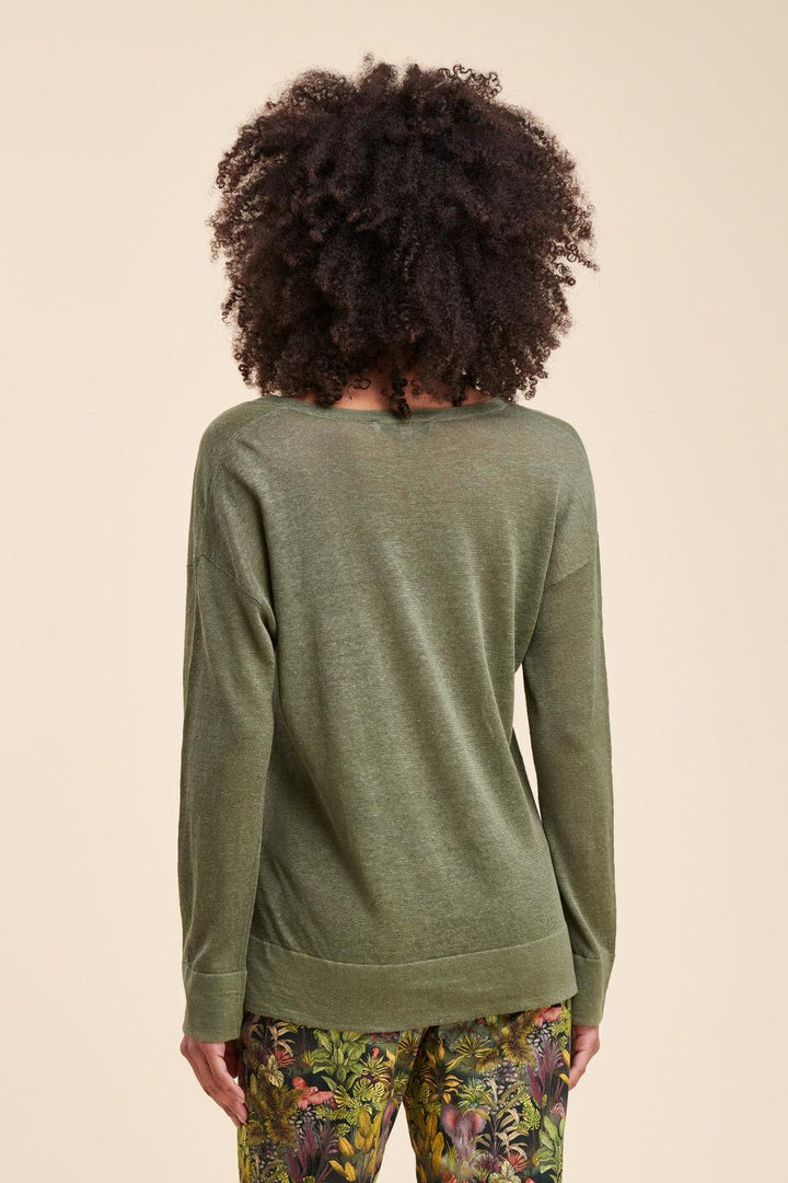 Flowy linen sweater with long sleeves - M