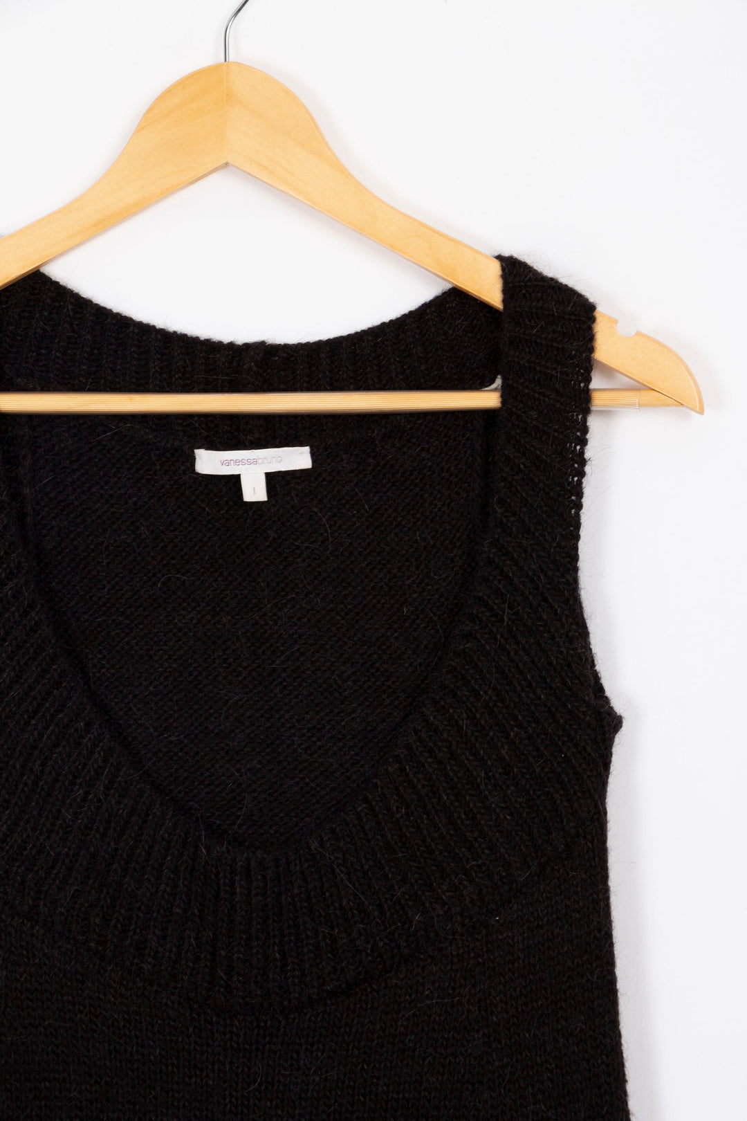 Sleeveless sweater - T1
