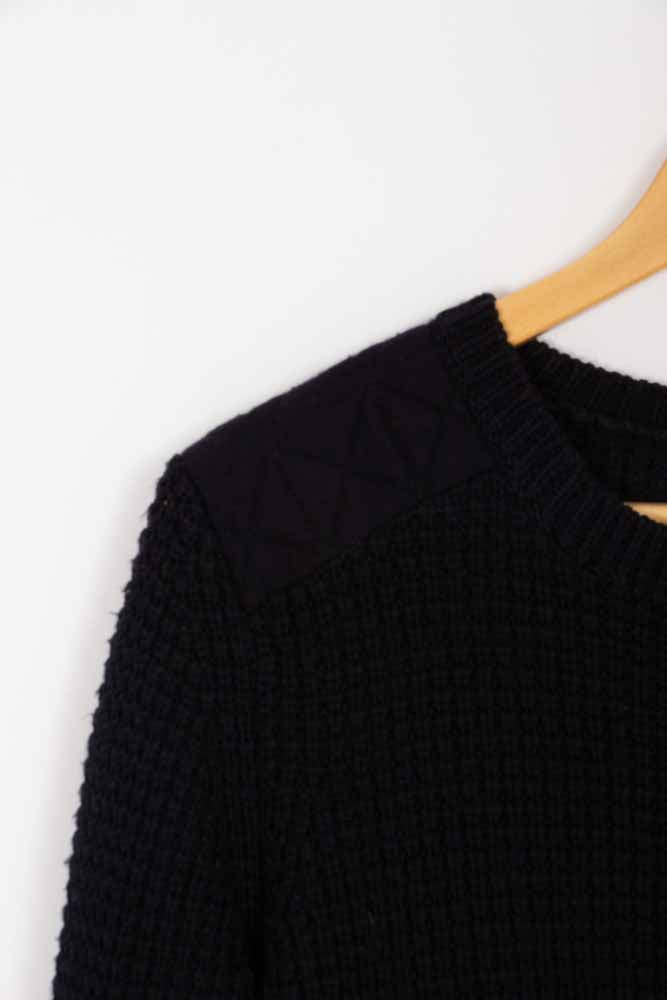 Knitted sweater - T2