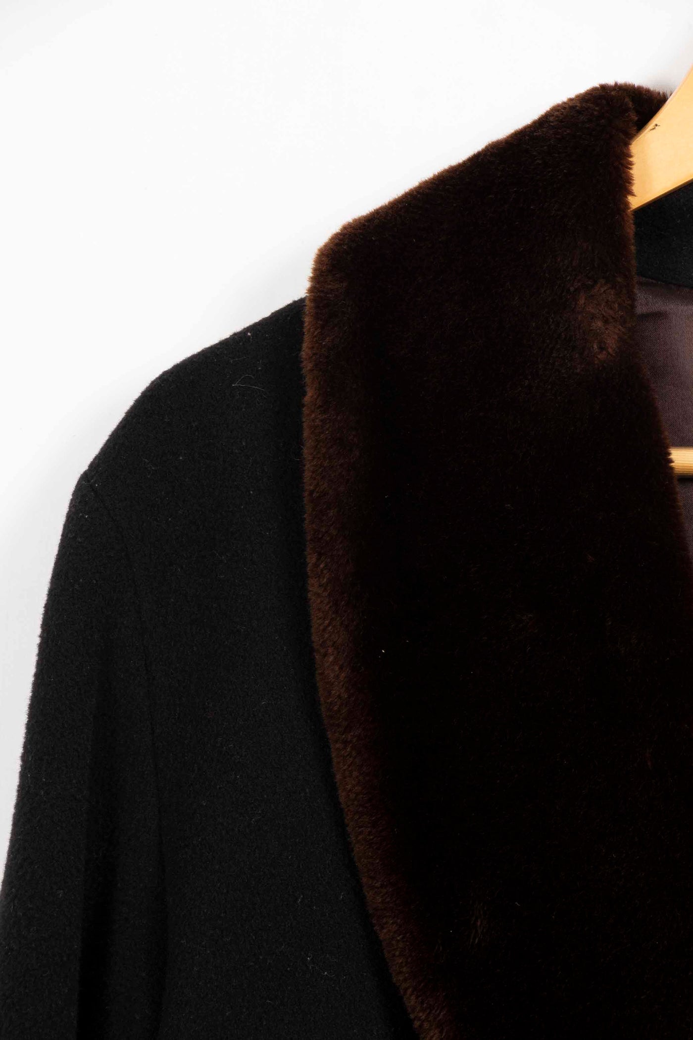 Manteau noir à col fourrure Gerard Darel - 38