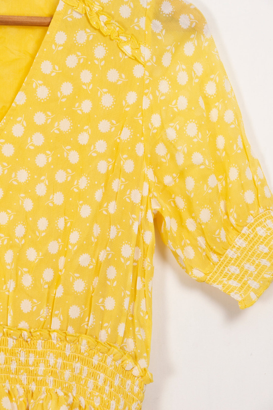 Gelbes Kleid mit Blumenmuster Petite Mendigote - S