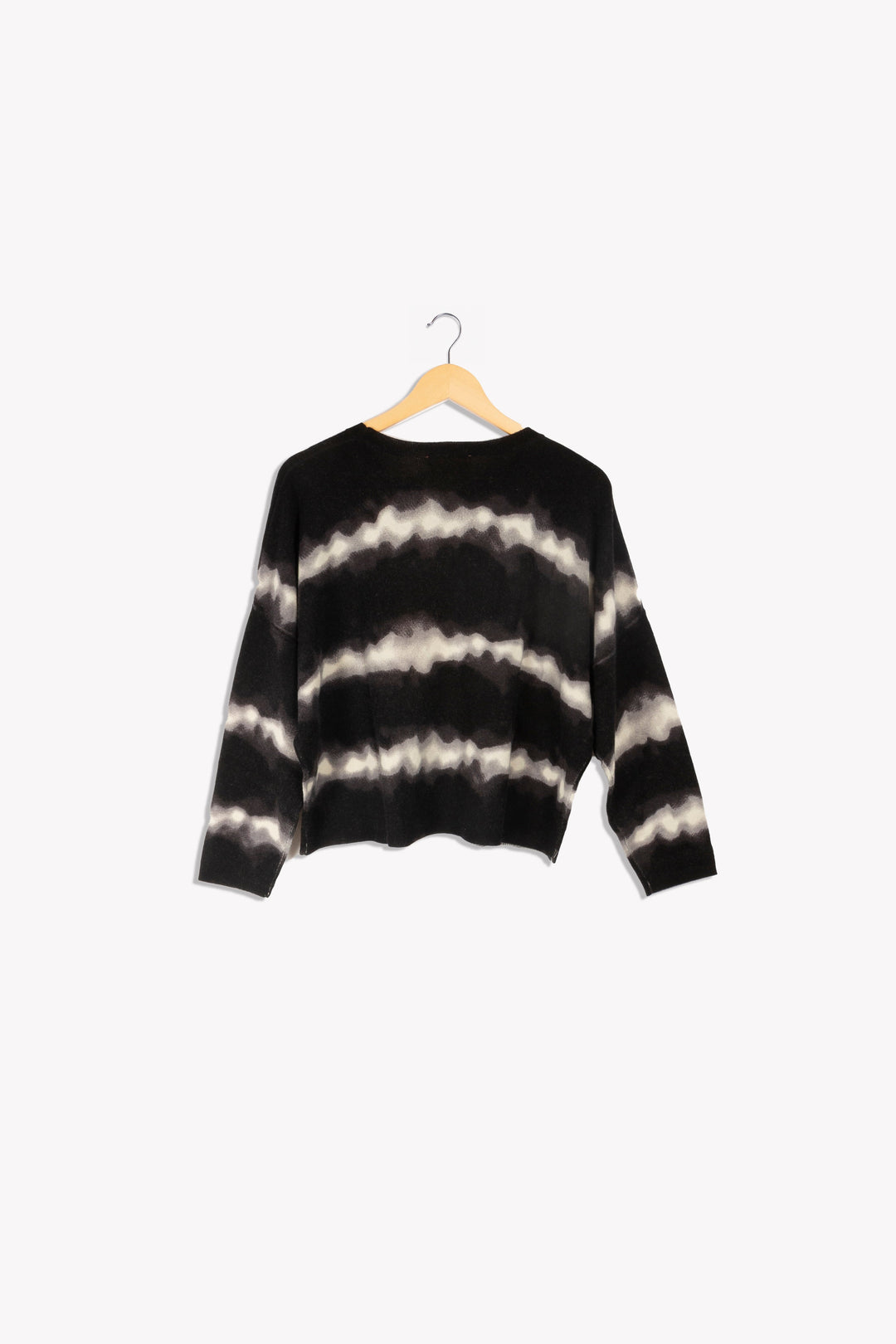 Black sweater - M